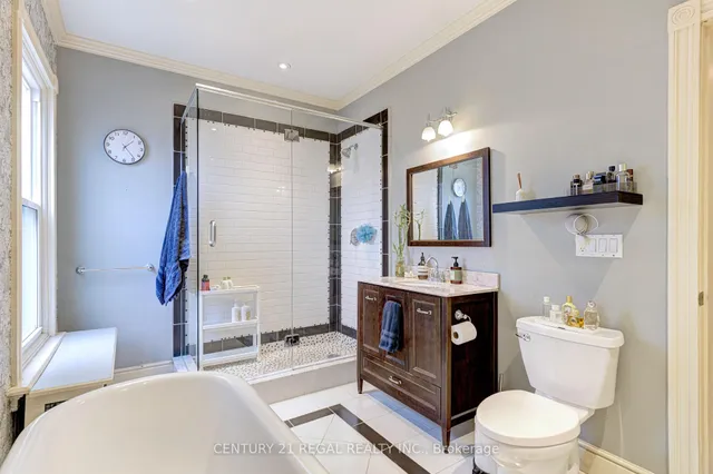 Additional image 35 of 109 Victoria Ave