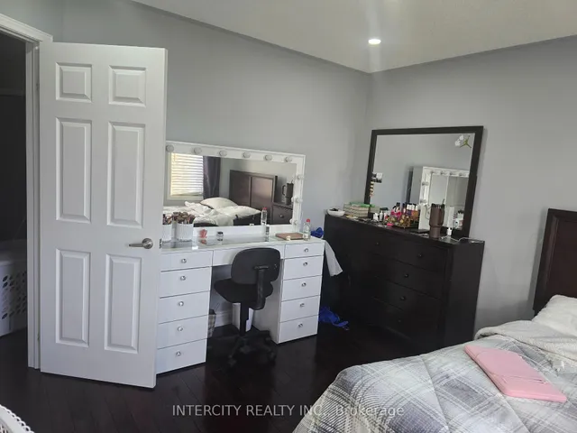 Additional image 12 of 27 ZIA DODDA Cres