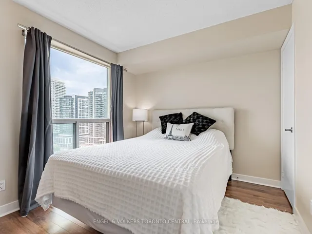 Additional image 13 of 80 Western Battery Rd Unit 1507