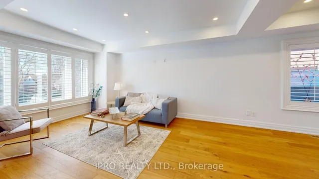 Additional image 8 of 98 Poyntz Ave