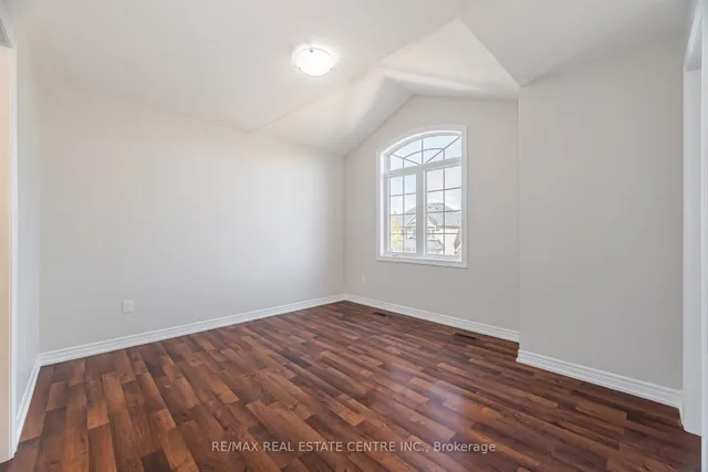 Additional image 39 of 18 Eltesoro St