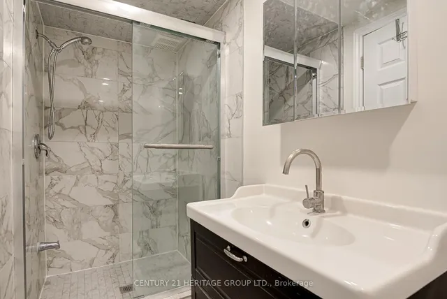 Additional image 28 of 139 Strathcona Cres