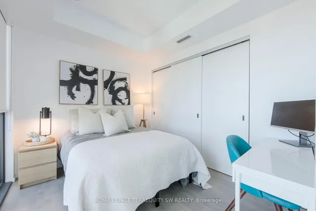 Additional image 19 of 101 Charles St Unit 4010