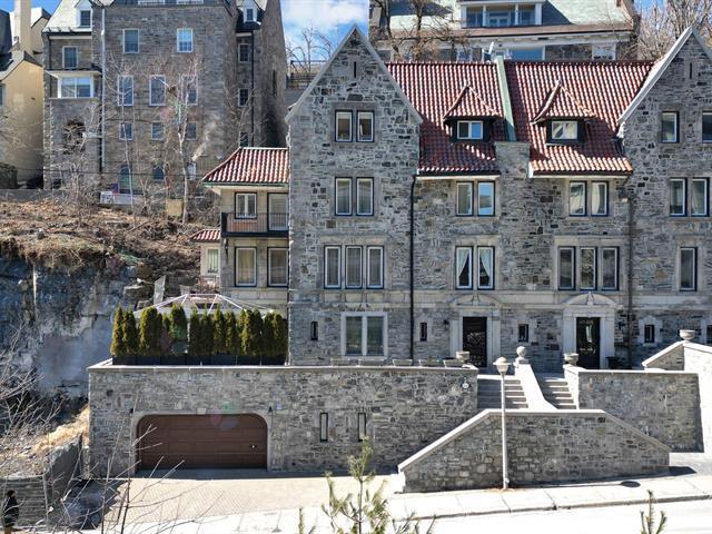 1210 Rue Redpath-Crescent|Montréal (Ville-Marie), Quebec H3G2K1