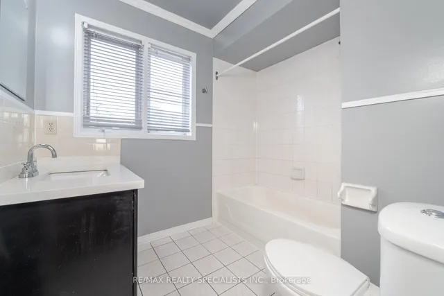 Additional image 35 of 71 Cedarwood Cres