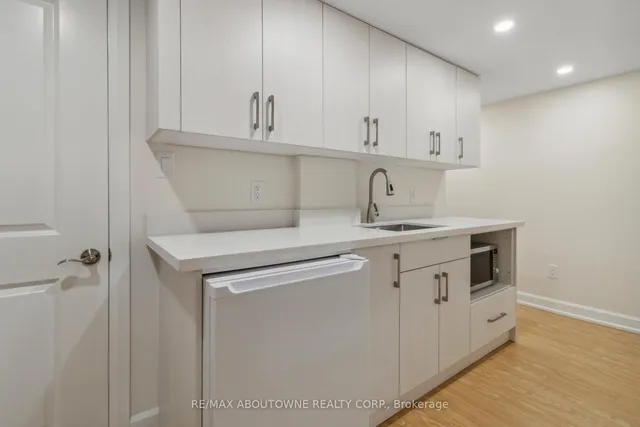 Additional image 35 of 16 Jasmine Sq