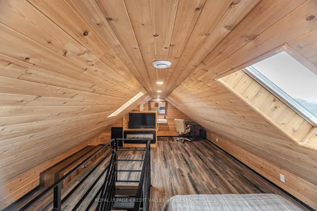 Additional image 33 of 165 Islington Ave