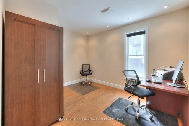 Additional image 33 of 34 Braun St