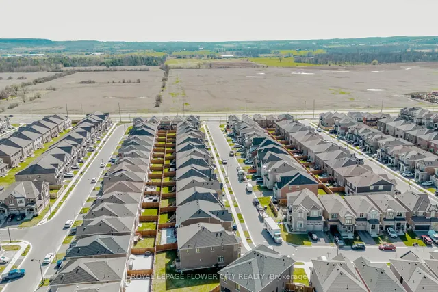 Additional image 41 of 1371 Lobelia Cres