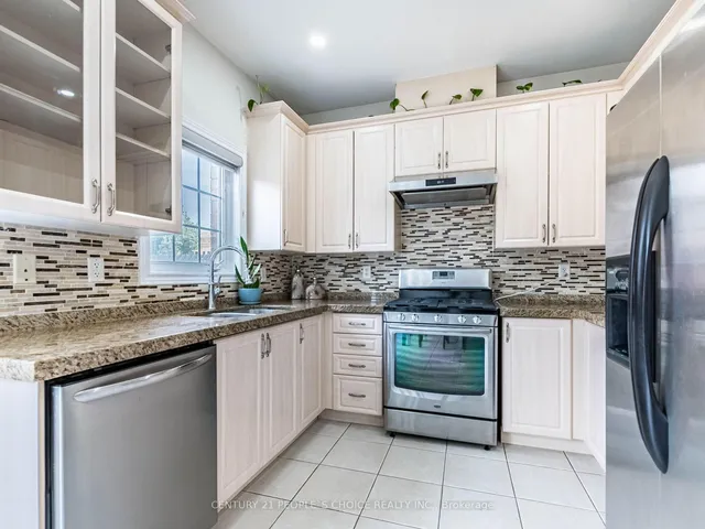 Additional image 15 of 74 Crystalview Cres