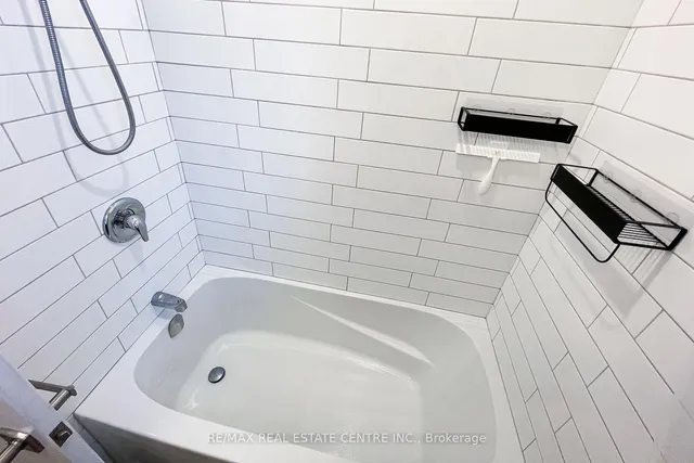 Additional image 27 of 112 Tragina Ave