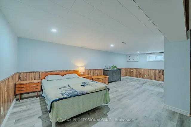 Additional image 27 of 184 Oakmeadow Blvd