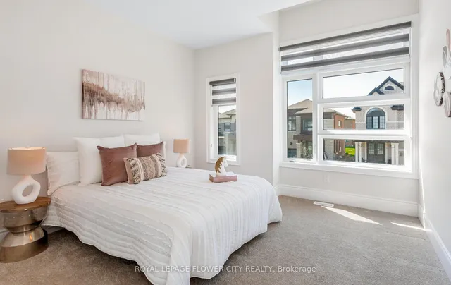 Additional image 35 of 25 Icon St