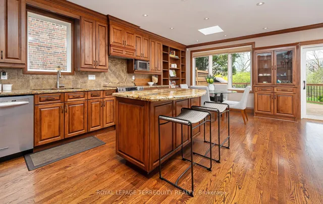 Additional image 9 of 504 Riverside Dr