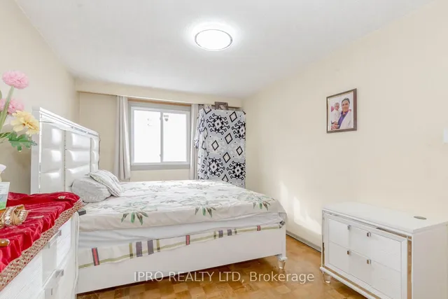 Additional image 17 of 7406 Darcel Ave Unit Unit 1