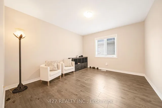 Additional image 34 of 38 Intrigue Tr