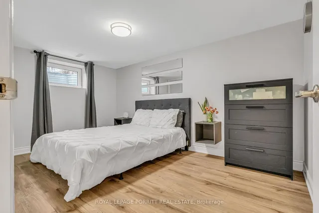 Additional image 34 of 14 Albion Cres