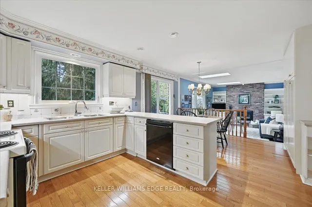 Additional image 10 of 2025 Foster Crt