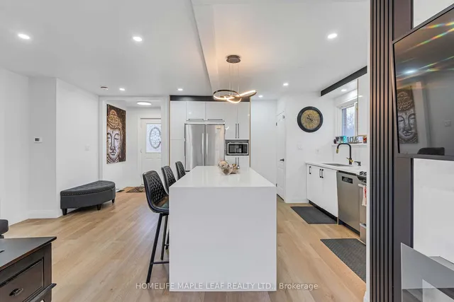 Additional image 11 of 292 Woodward Ave