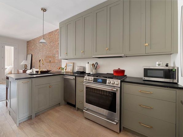 830 Halsey St APT 1A, Brooklyn, NY 11233