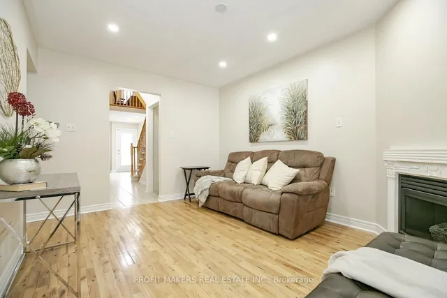 Additional image 9 of 39 Saddletree Tr