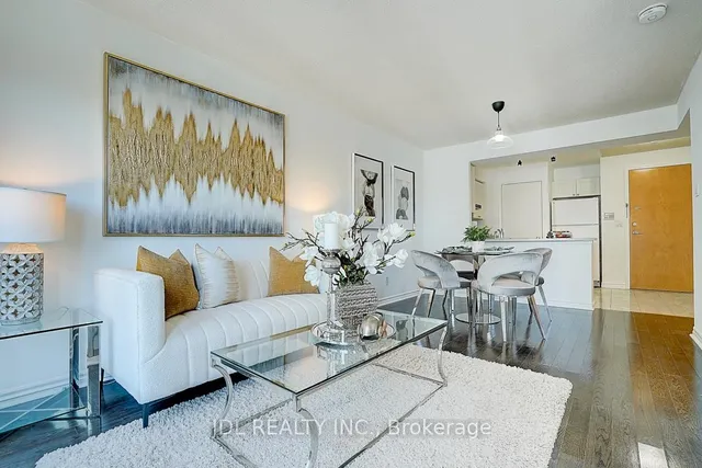 Additional image 16 of 600 Queens Quay Unit 711