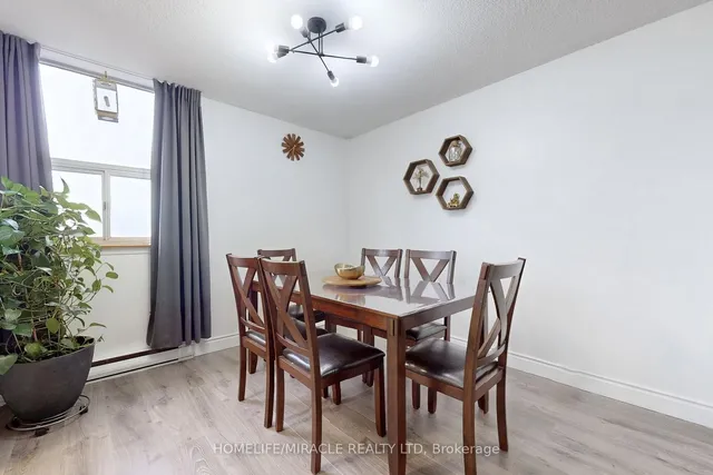 Additional image 21 of 15 Kensington Rd Unit 1112