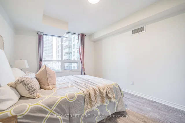 Additional image 44 of 25 Lower Simcoe St Unit 627