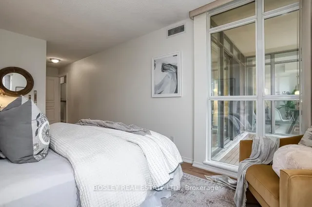 Additional image 13 of 51 Harrison Garden Blvd Unit 203