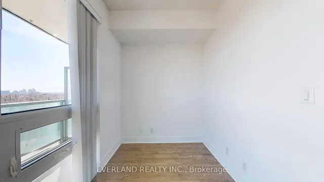 Additional image 20 of 26 Norton Ave Unit 1505