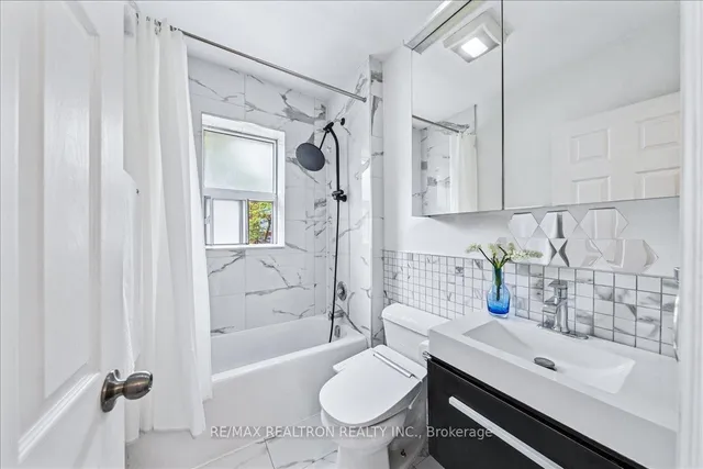 Additional image 33 of 17 Ranleigh Ave