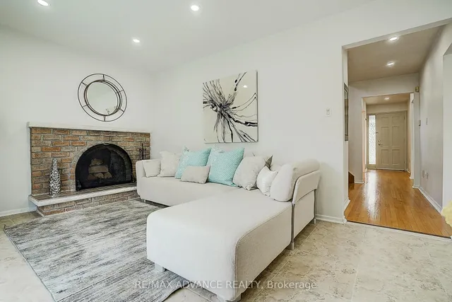 Additional image 10 of 86 Placentia Blvd