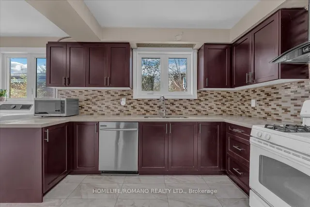 Additional image 19 of 43 Hoover Cres