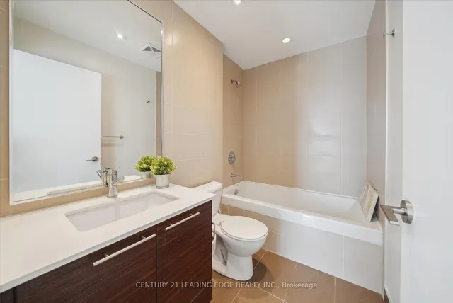 Additional image 24 of 1 Market St Unit 1313