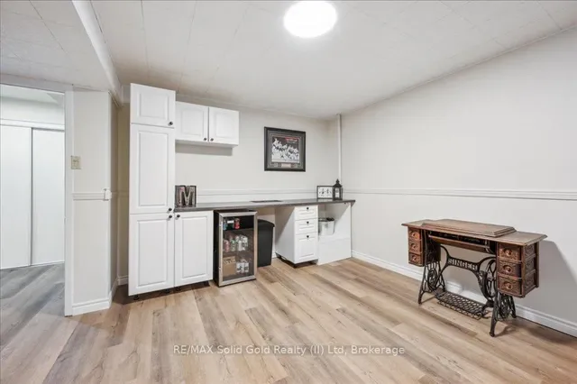 Additional image 28 of 5 Quinte Cres