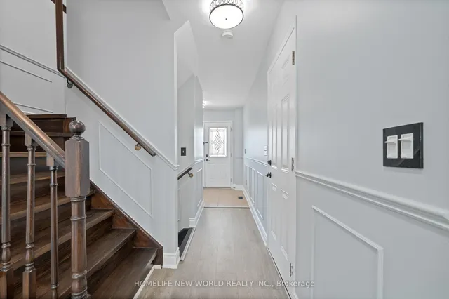 Additional image 5 of 4884 Capri Cres