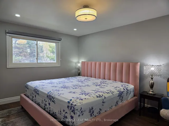 Additional image 8 of 261 Overlea Dr