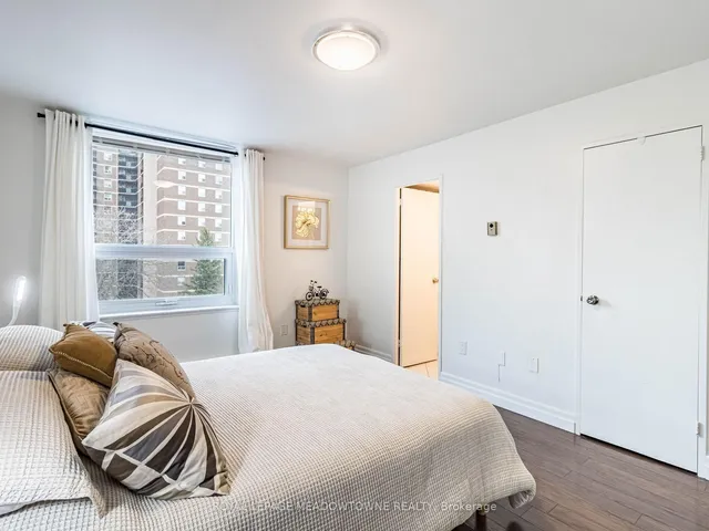 Additional image 23 of 61 Richview Rd Unit 406