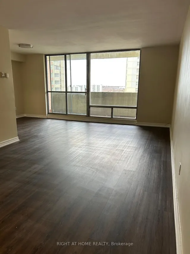 Additional image 4 of 1 Massey Sq Unit 2203