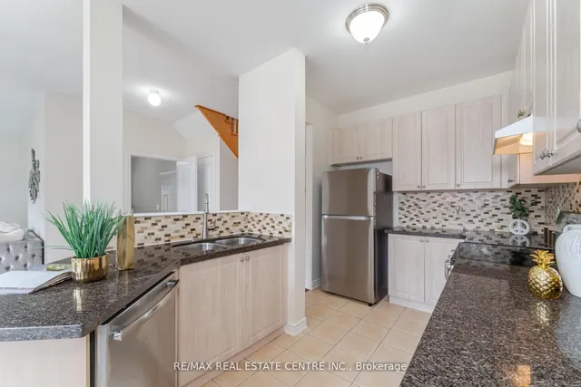 Additional image 17 of 47 Begonia Cres