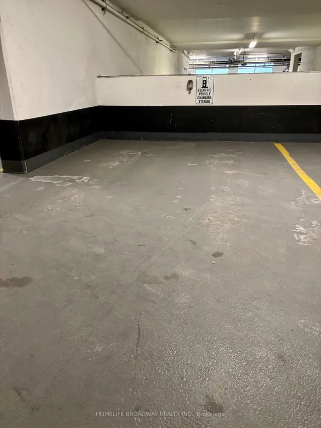 Additional image 18 of 275 Village Green Sq Unit 2718