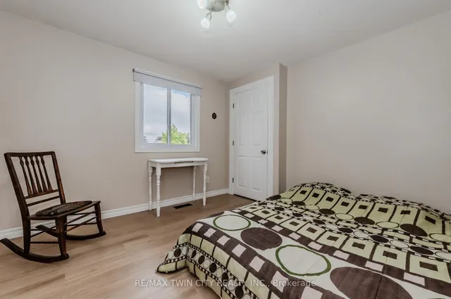 Additional image 23 of 136 St Jerome Cres