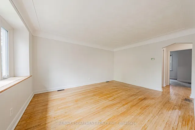 Additional image 6 of 8 Sinclair Crt