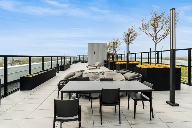 Additional image 29 of 2720 Dundas St Unit 606