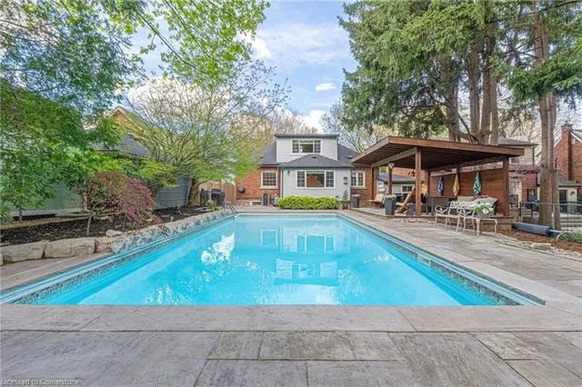 Additional image 47 of 6 Tweedsmuir Ave