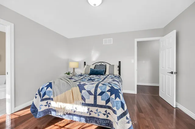 Additional image 21 of 6 Tinder Lane