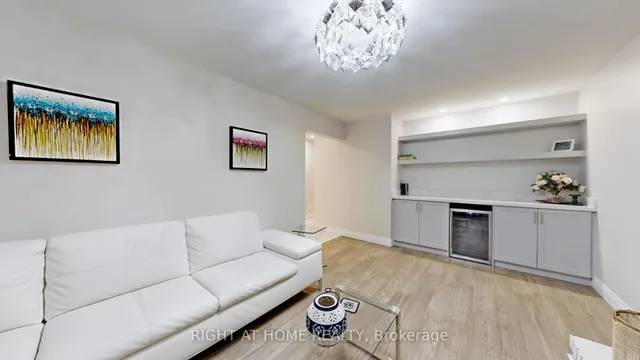 Additional image 10 of 16 Graybark Cres