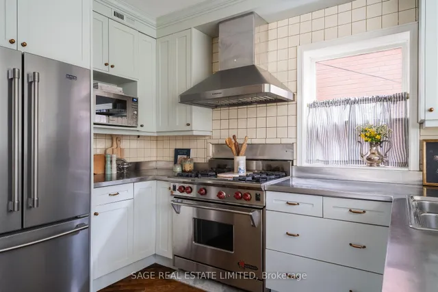 Additional image 15 of 57 Castle Frank Rd