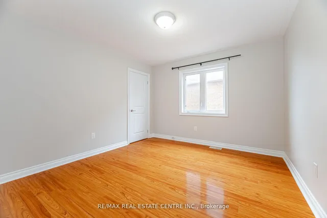 Additional image 26 of 38 Junetown Circ