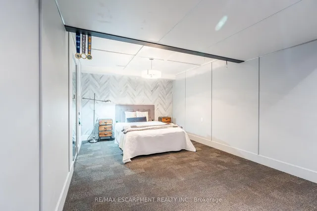 Additional image 41 of 46 Zellens Rd